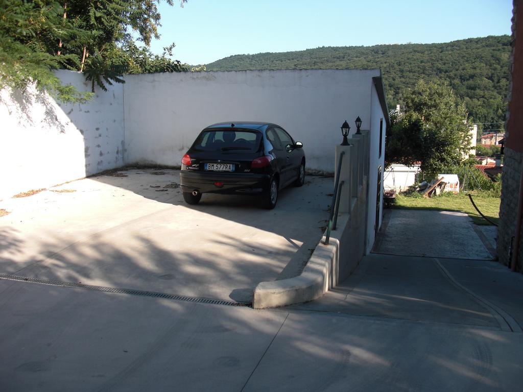 Agriturismo Allo Scoglio - Azienda Agricola Trieste Exterior photo